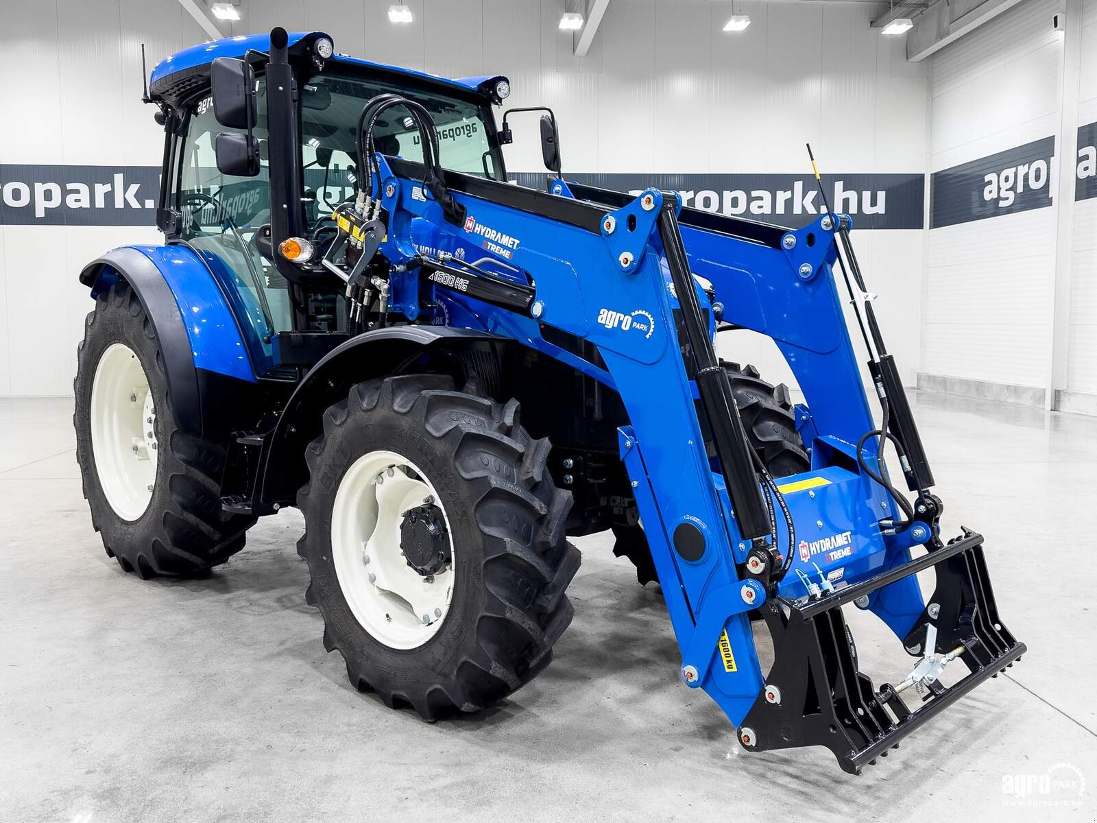 Traktor Türe ait New Holland T5.90S, Gebrauchtmaschine içinde Csengele (resim 2)