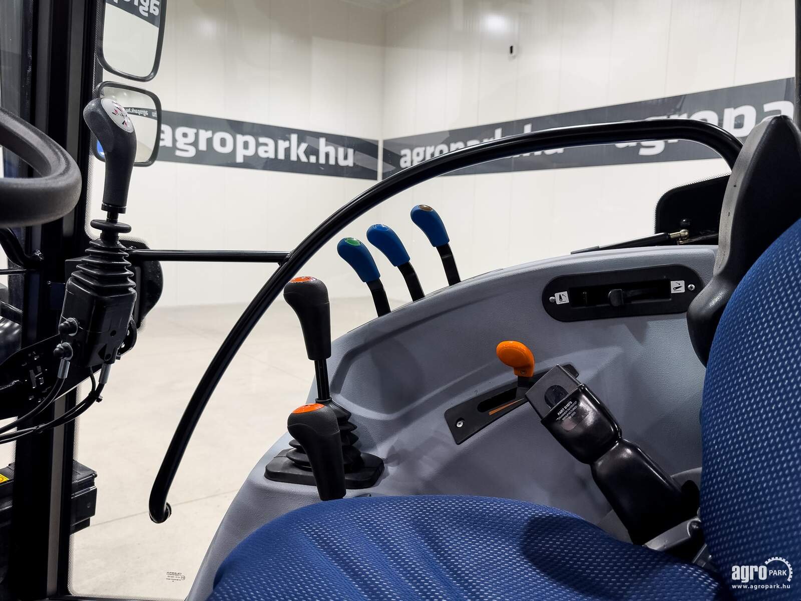 Traktor a típus New Holland T5.90S, Gebrauchtmaschine ekkor: Csengele (Kép 13)