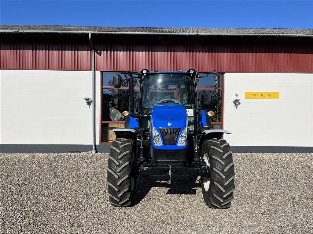 Traktor of the type New Holland T5.90S, Gebrauchtmaschine in Storvorde (Picture 2)