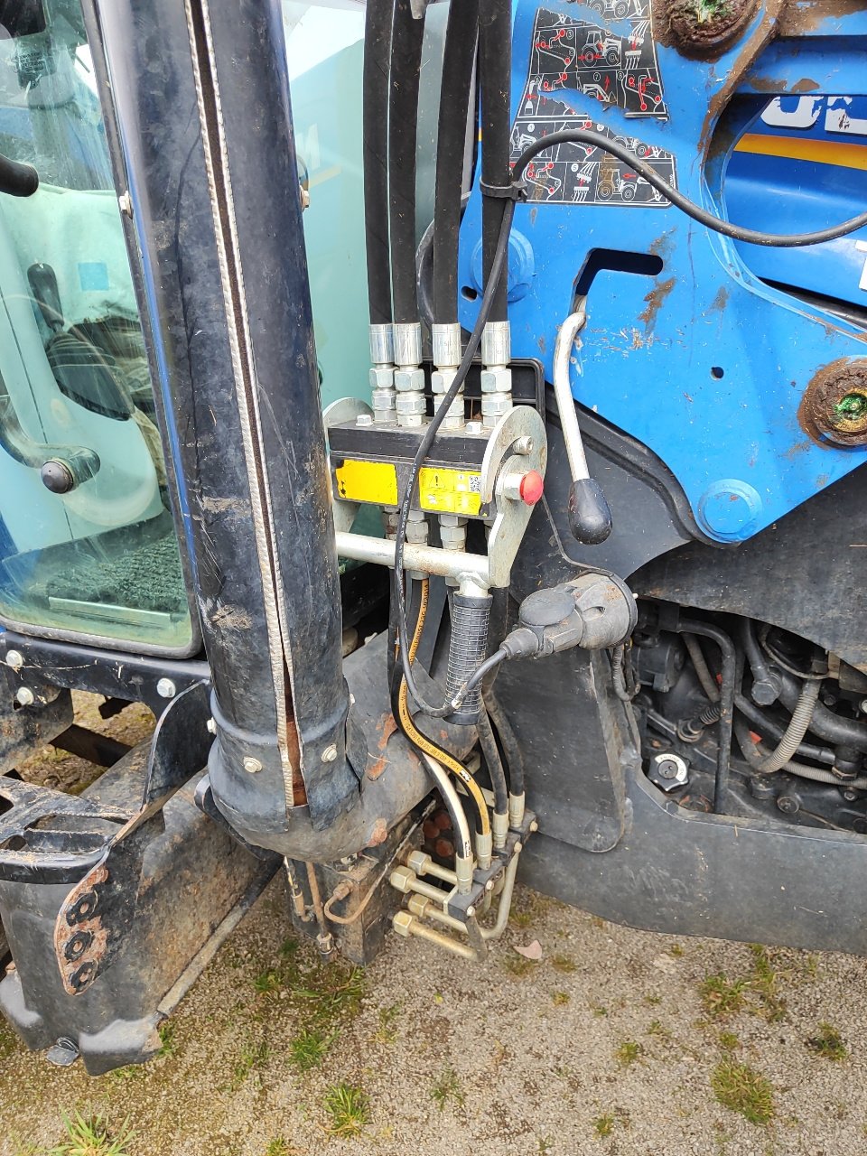 Traktor of the type New Holland T5.95 DC, Gebrauchtmaschine in Eton (Picture 9)