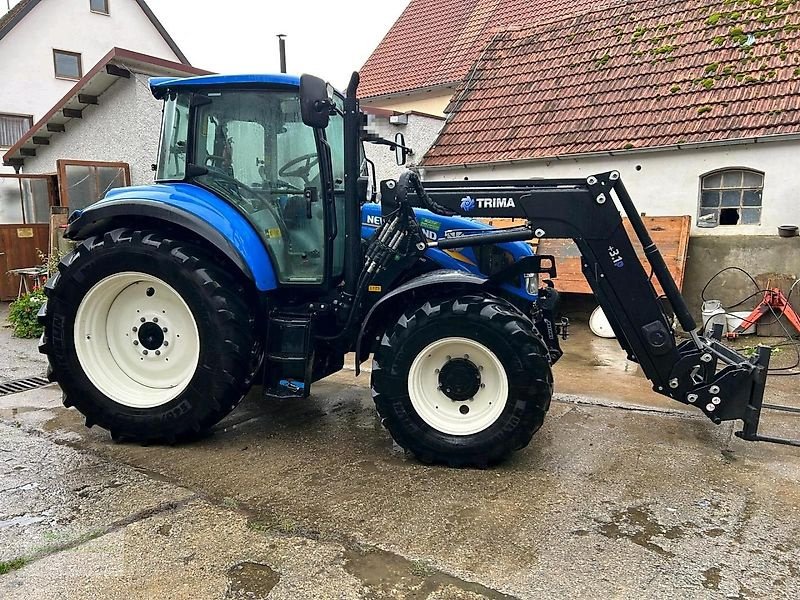 Traktor of the type New Holland T5.95/Frontlader/Frontzapfwelle/Druckluft/1450 Std., Gebrauchtmaschine in Gerstetten (Picture 2)