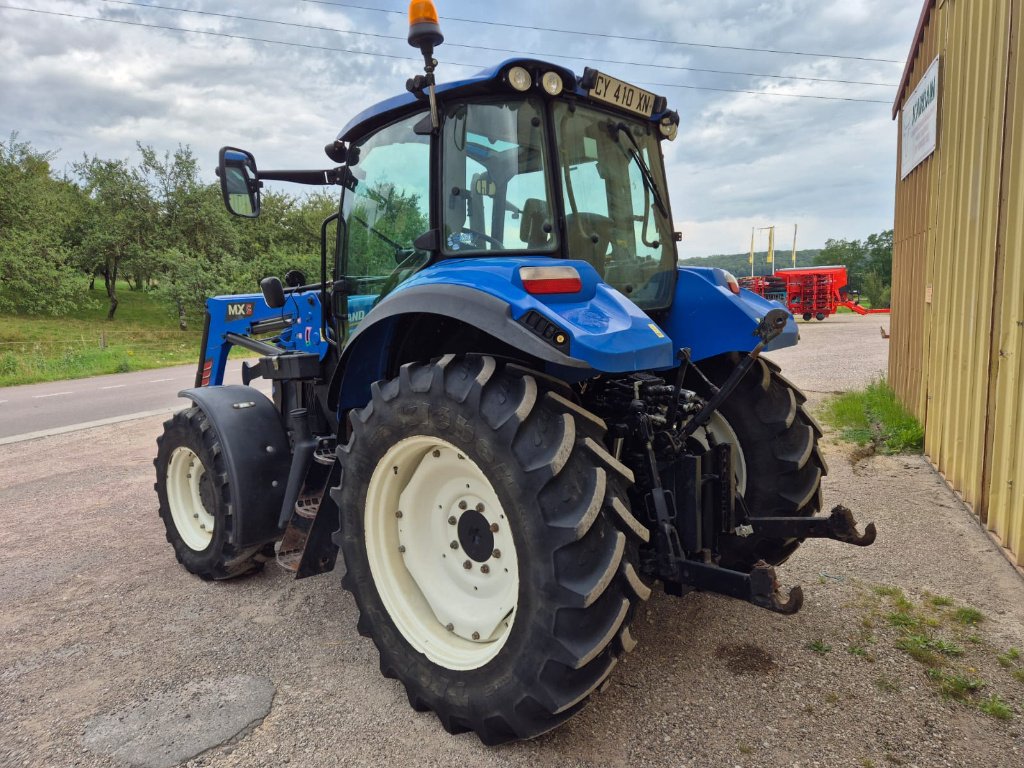 Traktor Türe ait New Holland T5.95, Gebrauchtmaschine içinde MANDRES-SUR-VAIR (resim 4)