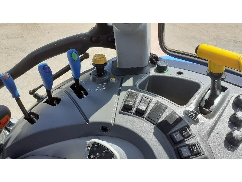 Traktor del tipo New Holland T5.95, Gebrauchtmaschine en BRAY en Val (Imagen 7)