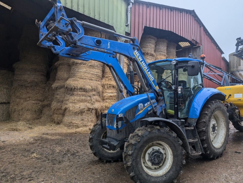 Traktor des Typs New Holland T5.95, Gebrauchtmaschine in FRESNAY LE COMTE (Bild 1)