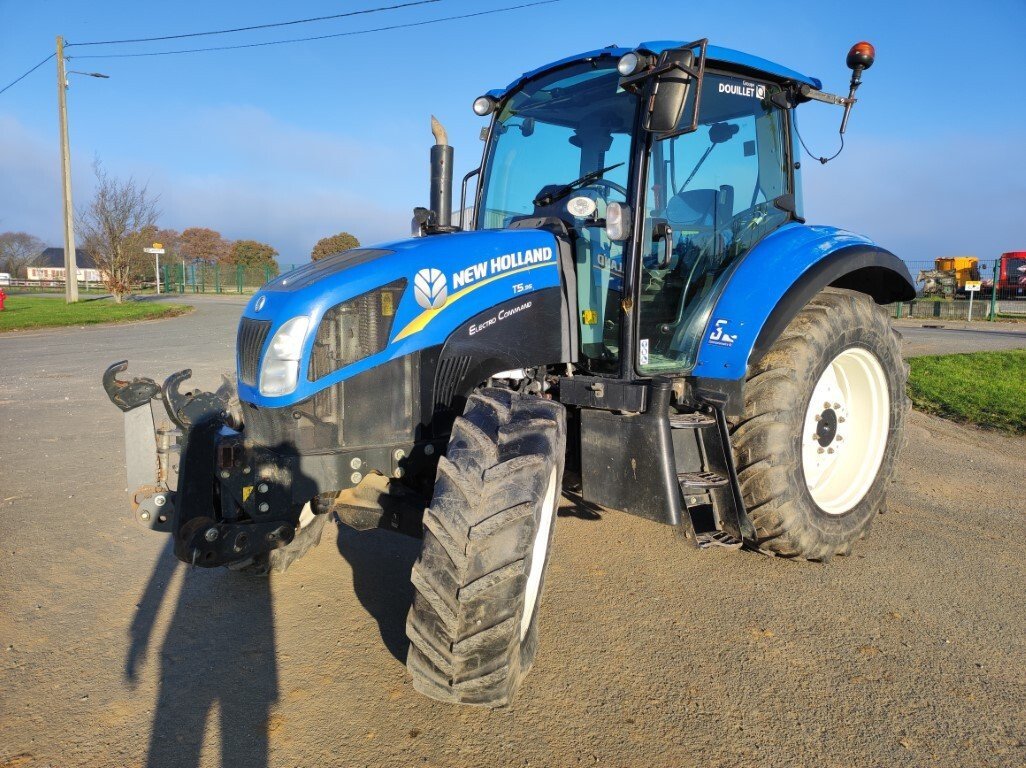 Traktor of the type New Holland T5.95EC, Gebrauchtmaschine in Le Horps (Picture 5)