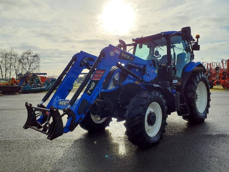 Traktor типа New Holland T6-125S, Gebrauchtmaschine в ANTIGNY (Фотография 2)