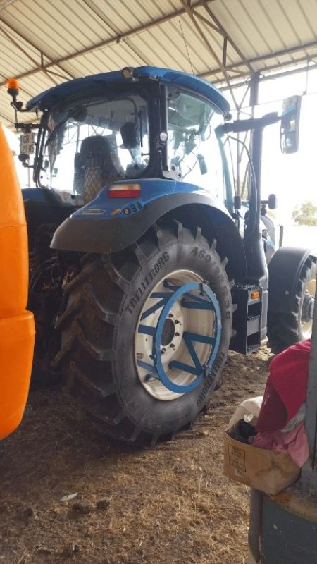 Traktor Türe ait New Holland T6 145, Gebrauchtmaschine içinde ENNEZAT (resim 3)