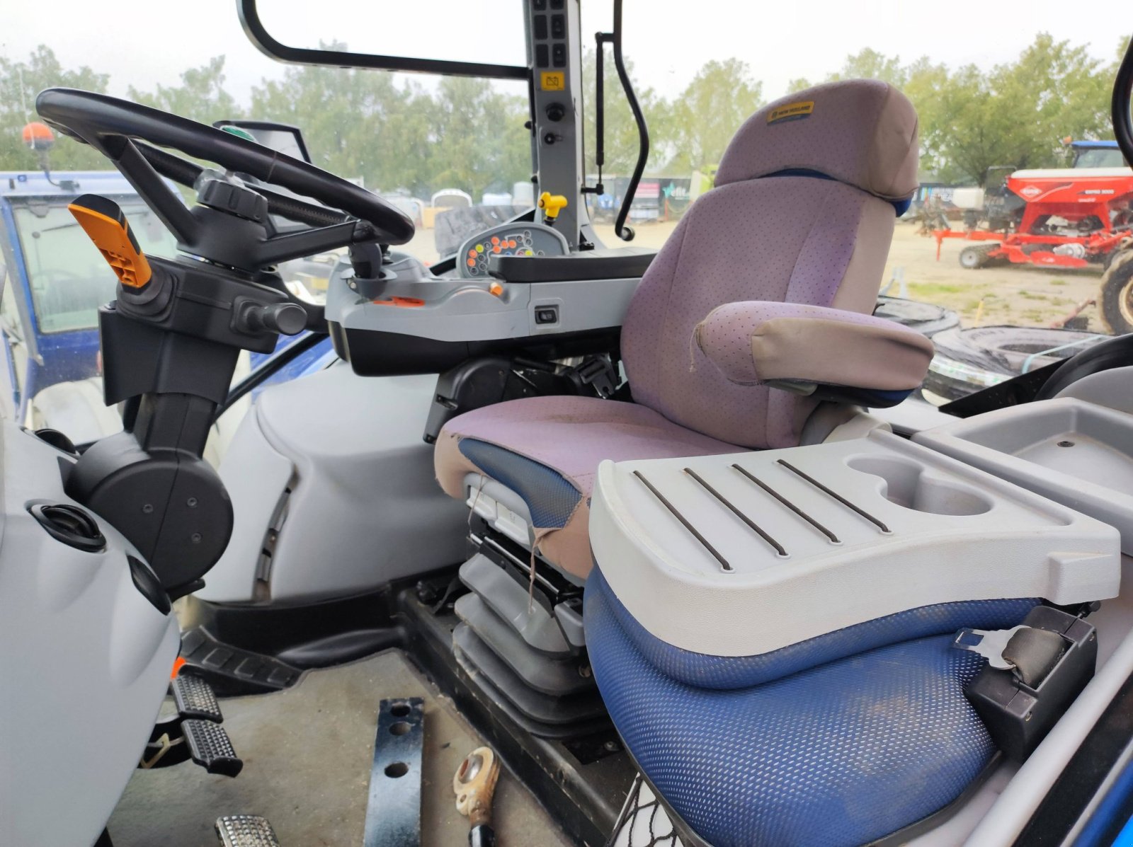 Traktor van het type New Holland T6 155 AC, Gebrauchtmaschine in Le Horps (Foto 8)