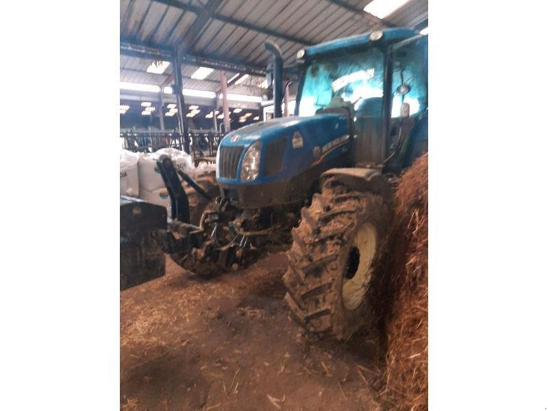 Traktor typu New Holland T6-155E, Gebrauchtmaschine v CHAUMONT (Obrázek 2)