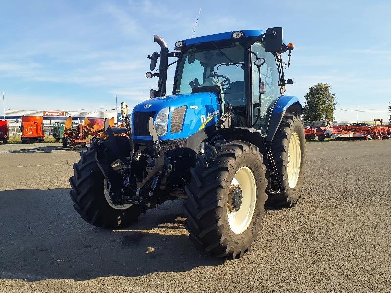 Traktor van het type New Holland T6-160AC, Gebrauchtmaschine in ANTIGNY (Foto 1)