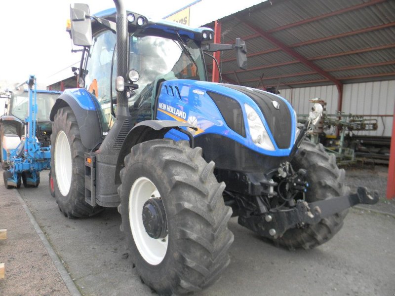 Traktor of the type New Holland T6 165 DYNAMIC COMMAND, Gebrauchtmaschine in ENNEZAT (Picture 1)