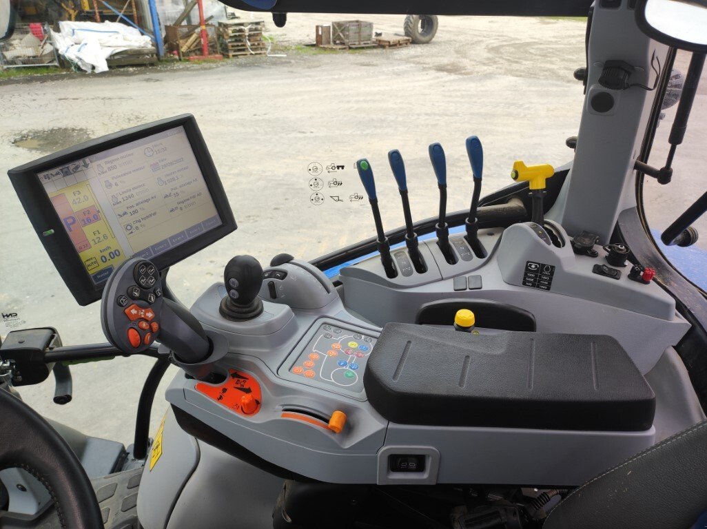 Traktor tip New Holland T6 180 AC, Gebrauchtmaschine in Le Horps (Poză 4)