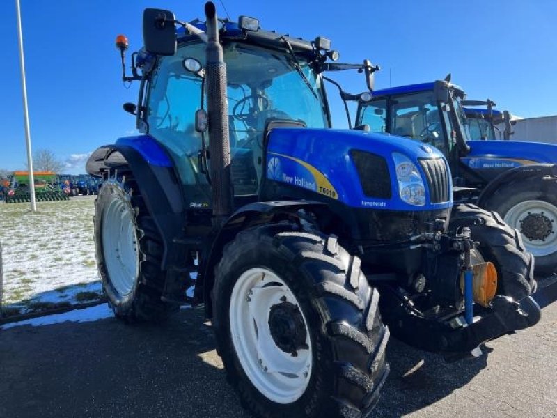 Traktor του τύπου New Holland T6010 PLUS, Gebrauchtmaschine σε Hadsten (Φωτογραφία 2)