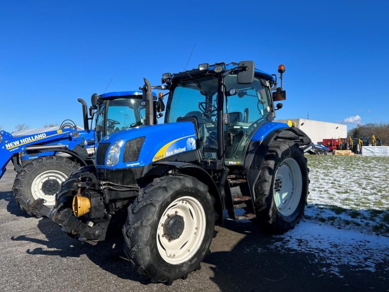 Traktor of the type New Holland T6010 PLUS, Gebrauchtmaschine in Hadsten (Picture 1)