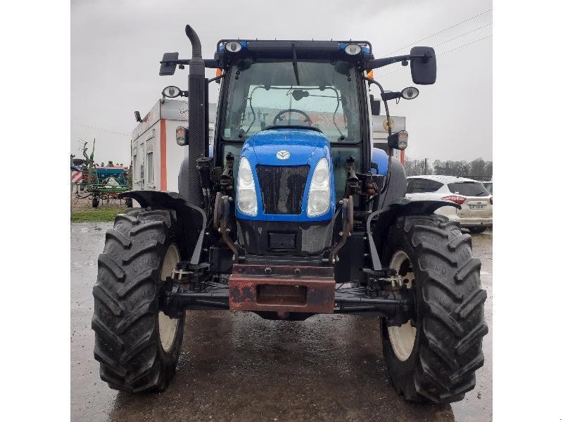 Traktor от тип New Holland T6010 PLUS, Gebrauchtmaschine в HERLIN LE SEC (Снимка 3)