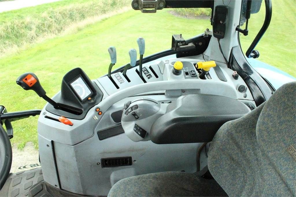 Traktor van het type New Holland T6010 Plus, Gebrauchtmaschine in Bant (Foto 9)