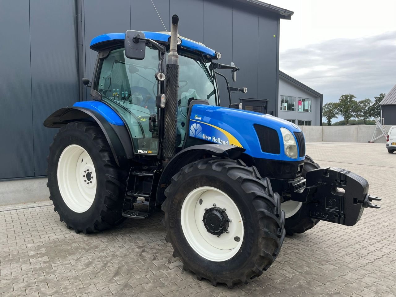 Traktor van het type New Holland T6010, Gebrauchtmaschine in Daarle (Foto 4)