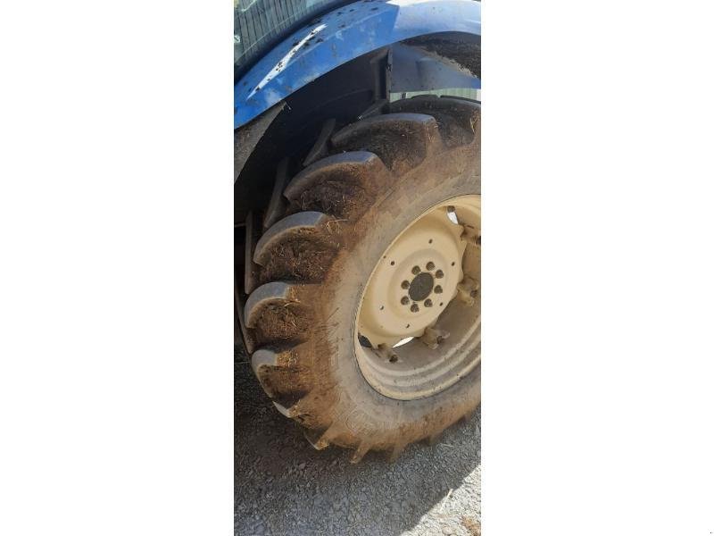 Traktor typu New Holland T6010S, Gebrauchtmaschine w ANTIGNY (Zdjęcie 9)