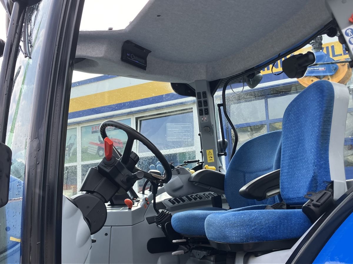 Traktor van het type New Holland T6020 Delta, Gebrauchtmaschine in Villach (Foto 7)