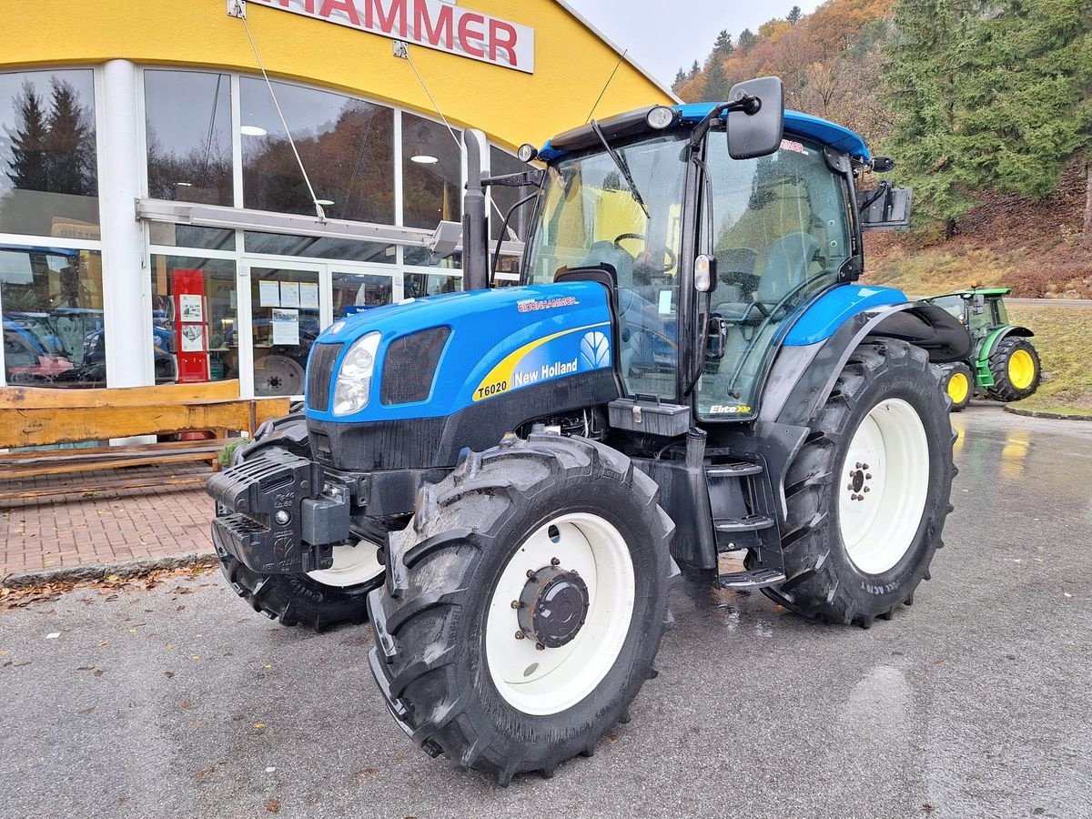 Traktor типа New Holland T6020 Elite, Gebrauchtmaschine в Burgkirchen (Фотография 1)