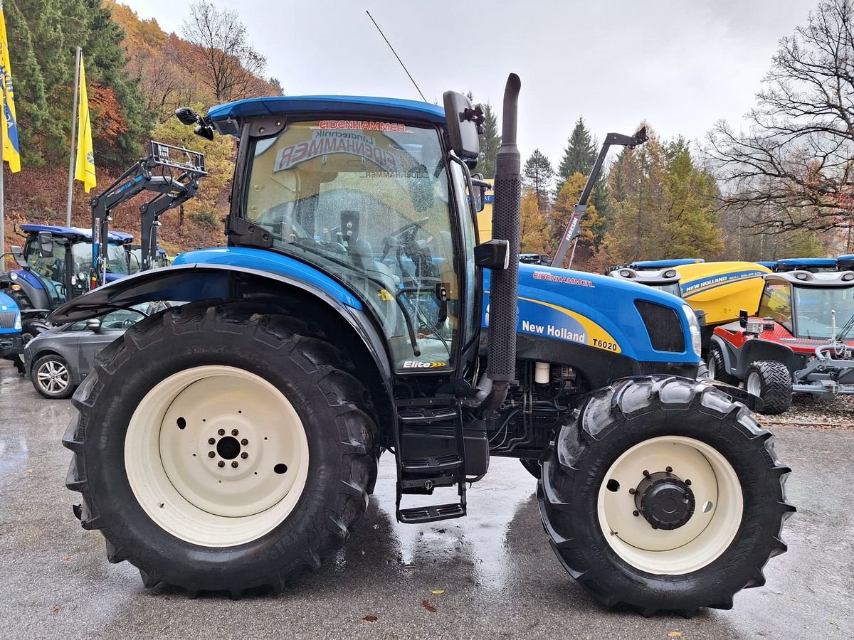 Traktor от тип New Holland T6020 Elite, Gebrauchtmaschine в Burgkirchen (Снимка 5)