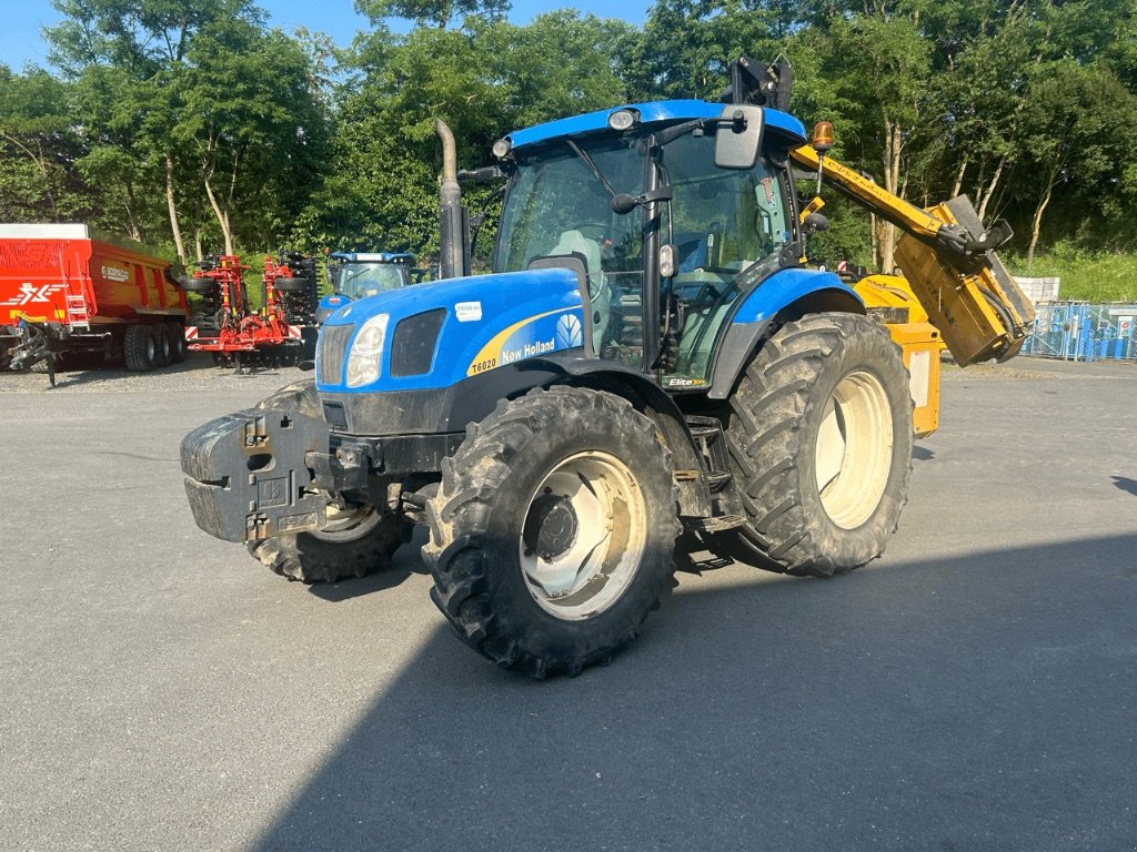 Traktor Türe ait New Holland T6020 ELITE, Gebrauchtmaschine içinde CORMENON (resim 2)