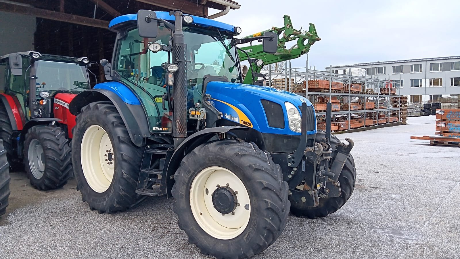 Traktor des Typs New Holland T6020 Elite, Gebrauchtmaschine in Pfarrkirchen (Bild 5)