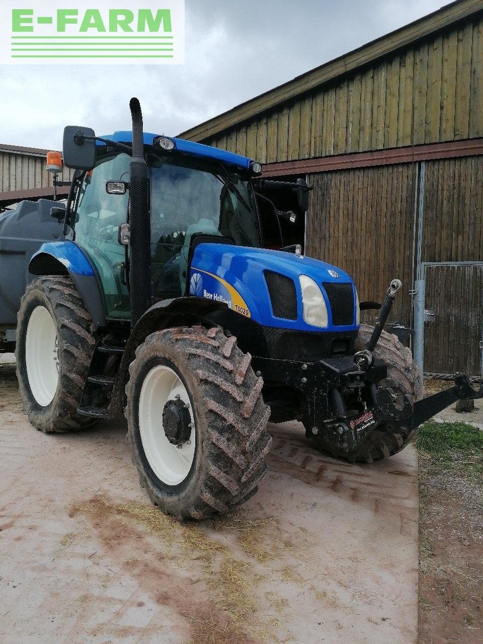 Traktor van het type New Holland t6020 élite, Gebrauchtmaschine in CHAUVONCOURT (Foto 1)