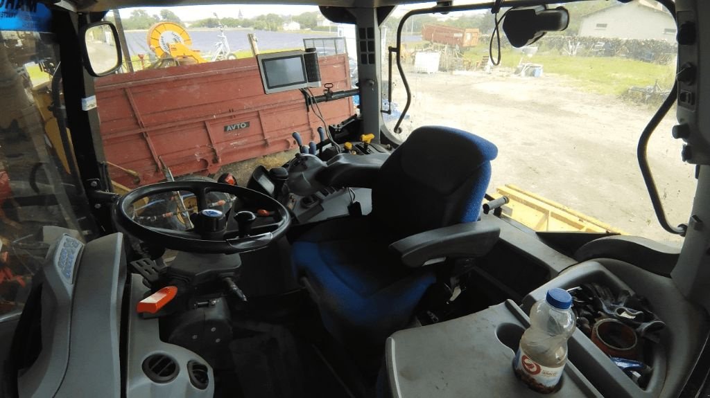 Traktor van het type New Holland T6020, Gebrauchtmaschine in ENNEZAT (Foto 7)