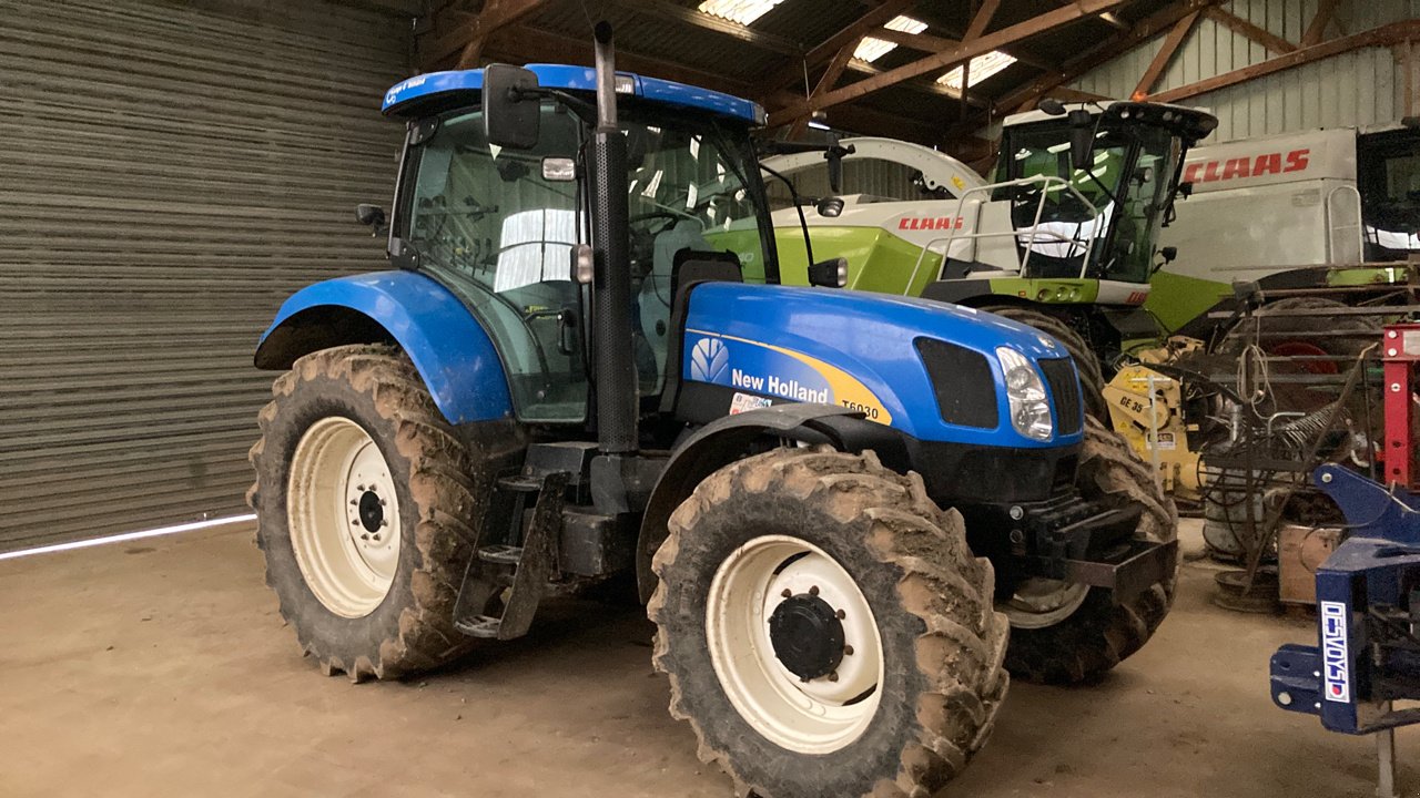 Traktor typu New Holland T6030, Gebrauchtmaschine v CORMENON (Obrázek 1)