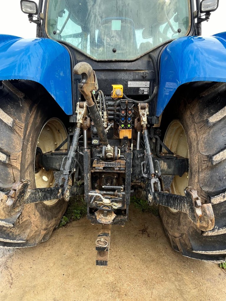 Traktor tip New Holland T6050, Gebrauchtmaschine in Roches-sur-Marne (Poză 10)