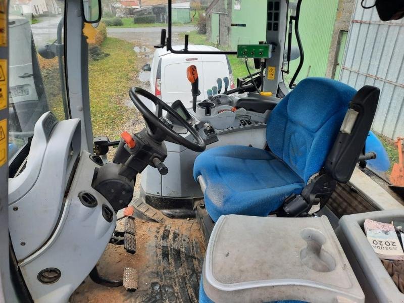 Traktor van het type New Holland T6050, Gebrauchtmaschine in ANTIGNY (Foto 2)