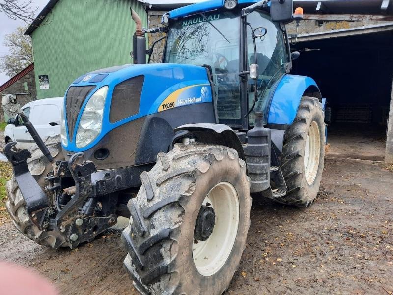 Traktor Türe ait New Holland T6050, Gebrauchtmaschine içinde ANTIGNY (resim 1)