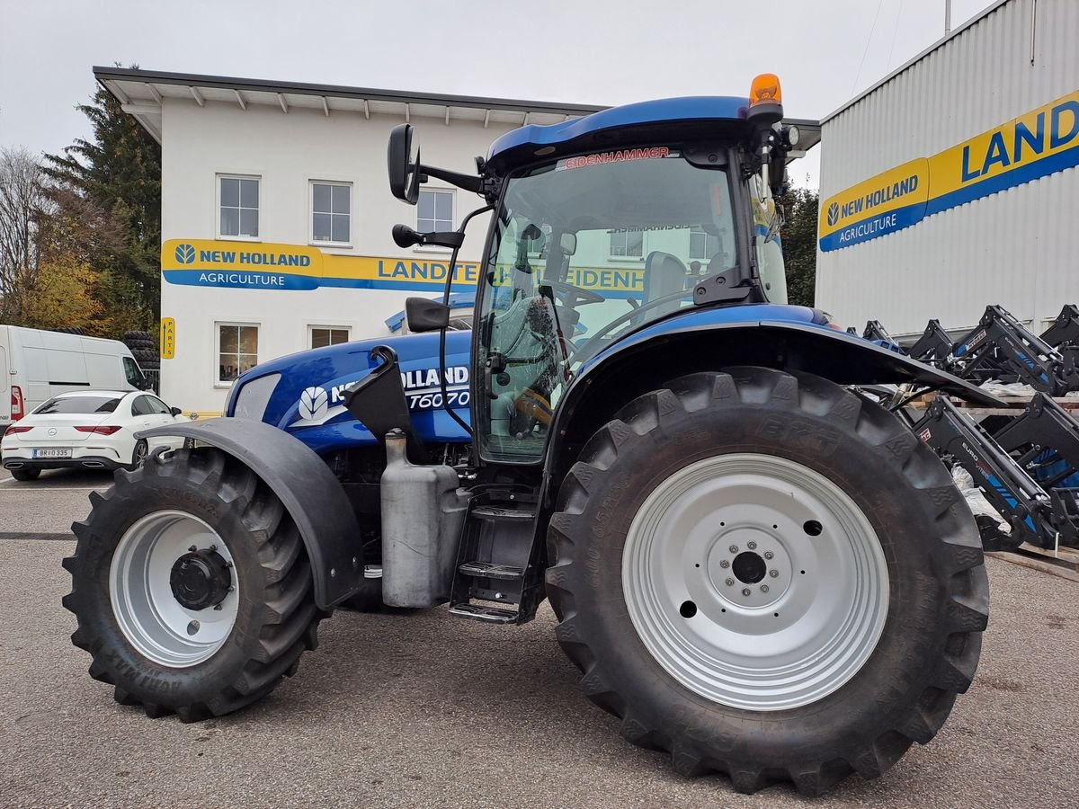 Traktor от тип New Holland T6070 Elite, Gebrauchtmaschine в Burgkirchen (Снимка 3)