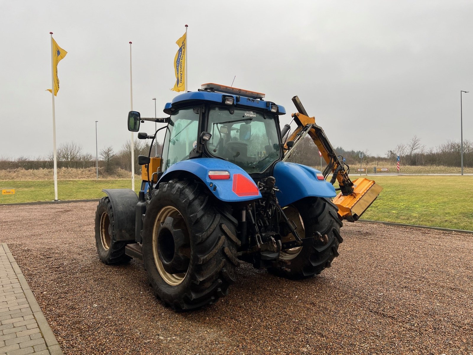 Traktor van het type New Holland T6070 PLUS, Gebrauchtmaschine in Thisted (Foto 4)