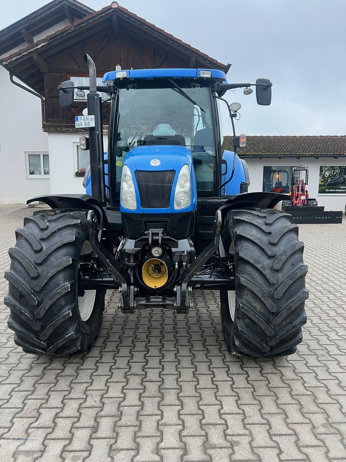 Traktor des Typs New Holland T6070 Range & Power Command, Gebrauchtmaschine in Erlbach (Bild 9)