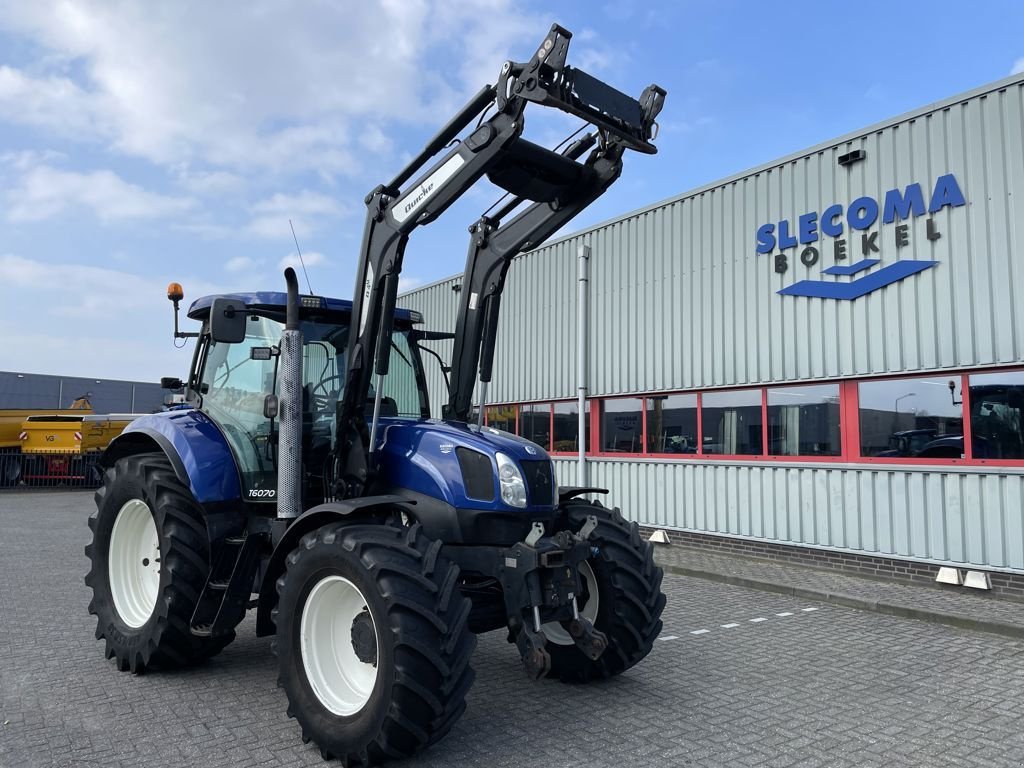 Traktor van het type New Holland T6070 RC Al&ouml; frontlader Fronthef+PTO, Gebrauchtmaschine in BOEKEL (Foto 10)