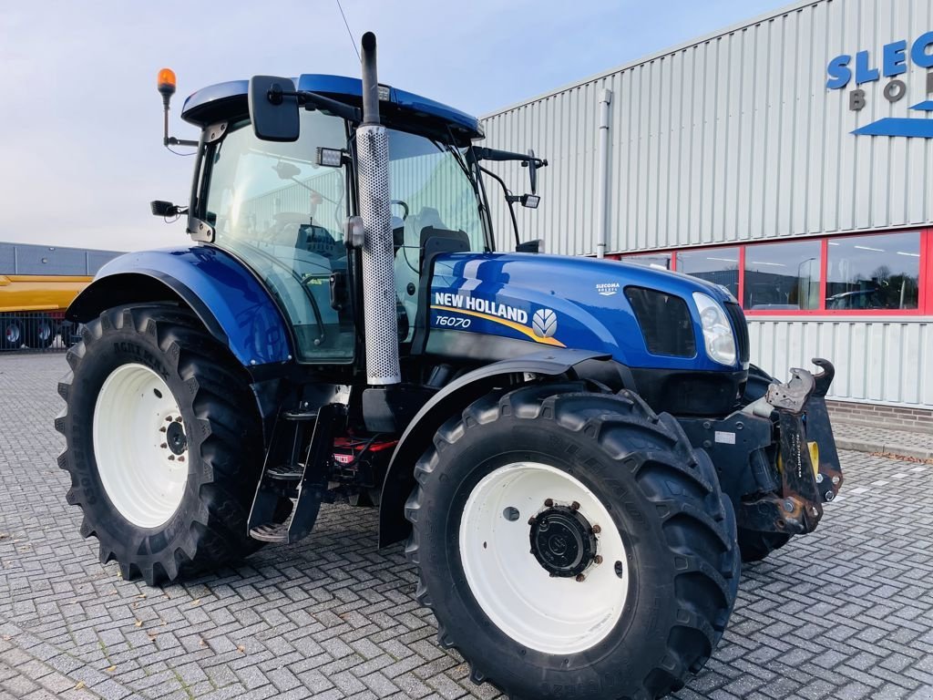 Traktor des Typs New Holland T6070 RC Fronthef+PTO, Gebrauchtmaschine in BOEKEL (Bild 3)