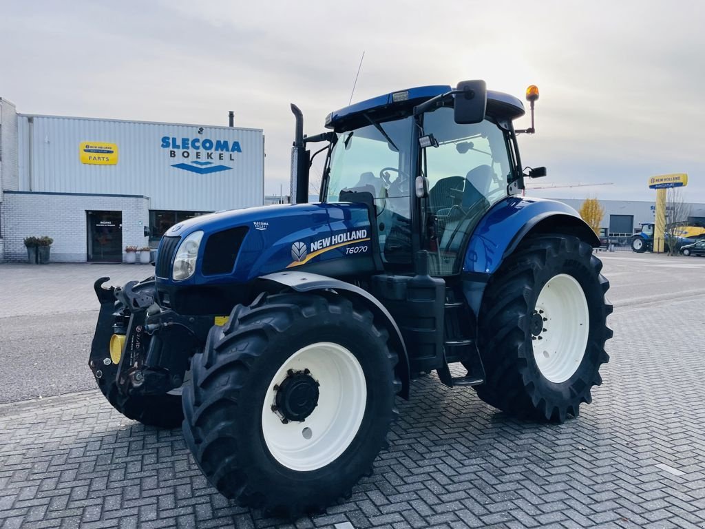 Traktor des Typs New Holland T6070 RC Fronthef+PTO, Gebrauchtmaschine in BOEKEL (Bild 8)