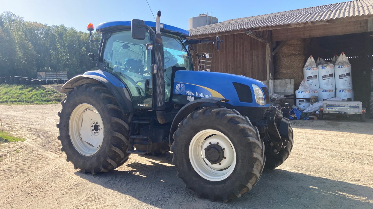 Traktor του τύπου New Holland T6070, Gebrauchtmaschine σε CORMENON (Φωτογραφία 2)