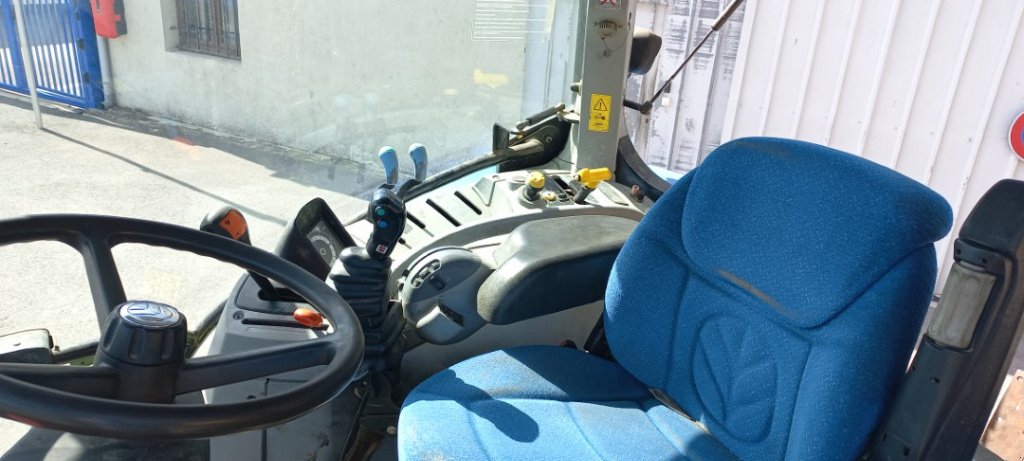 Traktor tip New Holland T6070, Gebrauchtmaschine in VERT TOULON (Poză 11)