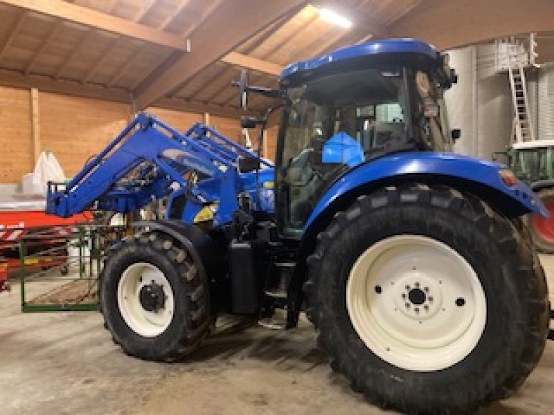 Traktor van het type New Holland T6070, Gebrauchtmaschine in Au am Inn (Foto 1)