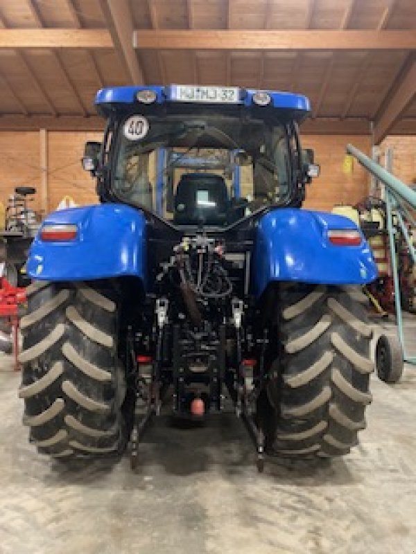 Traktor van het type New Holland T6070, Gebrauchtmaschine in Au am Inn (Foto 2)