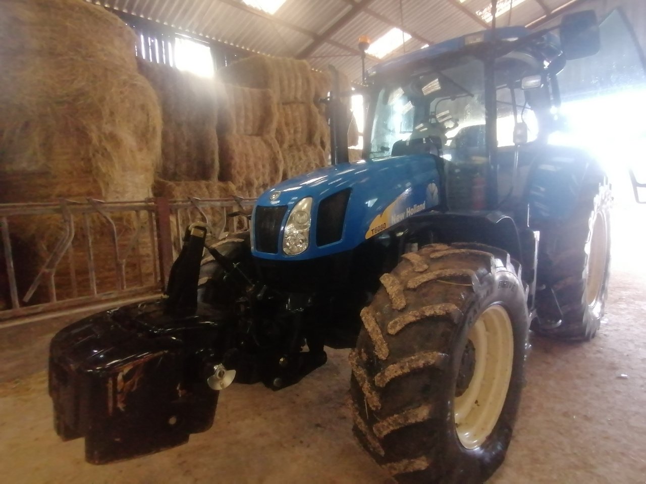 Traktor del tipo New Holland T6080, Gebrauchtmaschine en Gondrecourt-le-Château (Imagen 1)