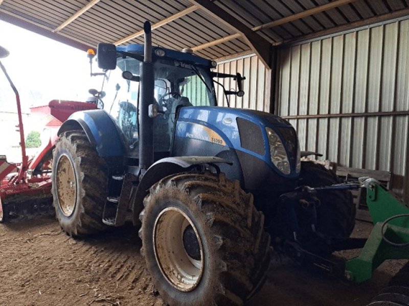 Traktor of the type New Holland T6090, Gebrauchtmaschine in PITHIVIERS Cedex (Picture 1)