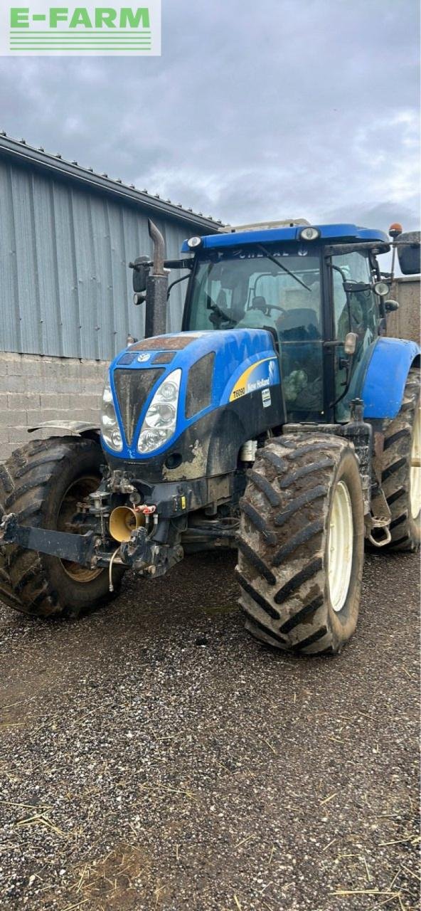 Traktor Türe ait New Holland t6090, Gebrauchtmaschine içinde CHAUVONCOURT (resim 1)