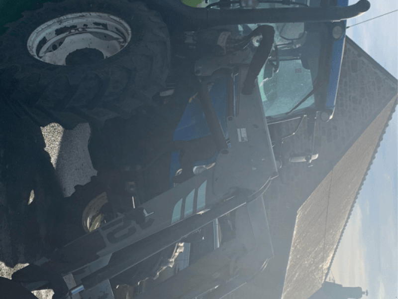 Traktor du type New Holland T6.120 ELECTRO COMMAND, Gebrauchtmaschine en TREMEUR (Photo 1)