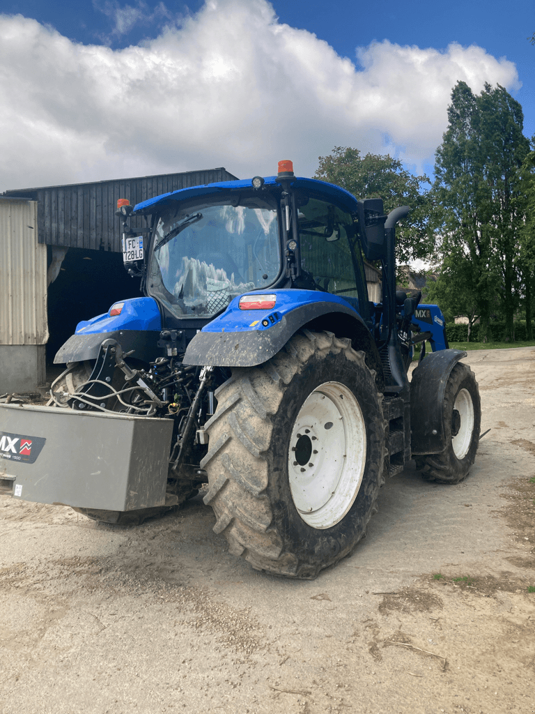 Traktor tip New Holland T6.125 ELECTROCOMMAND T4B, Gebrauchtmaschine in TREMEUR (Poză 3)