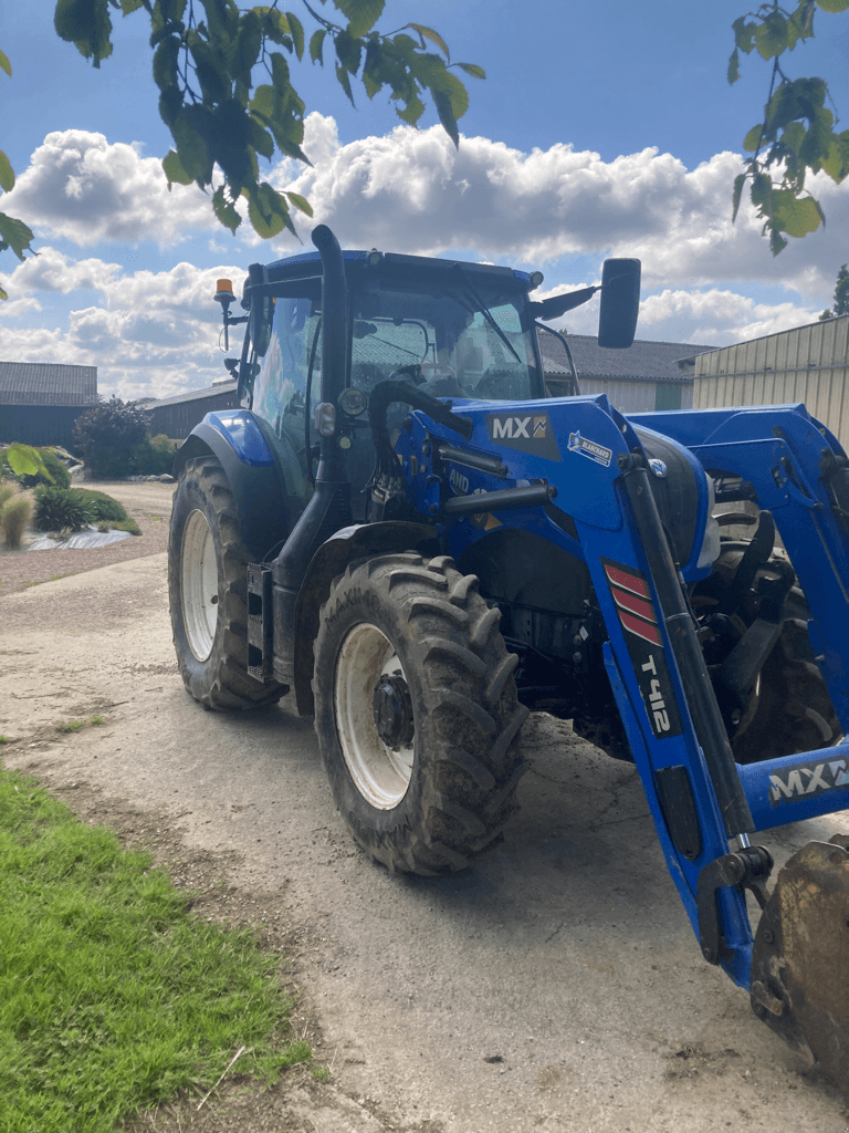 Traktor typu New Holland T6.125 ELECTROCOMMAND T4B, Gebrauchtmaschine v TREMEUR (Obrázek 2)