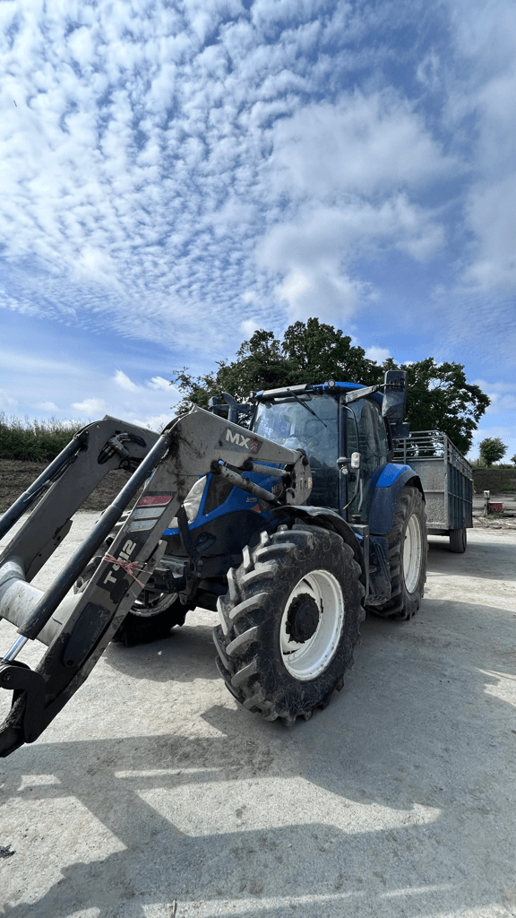 Traktor tipa New Holland T6.125 ELECTROCOMMAND T4B, Gebrauchtmaschine u CONDE SUR VIRE (Slika 1)